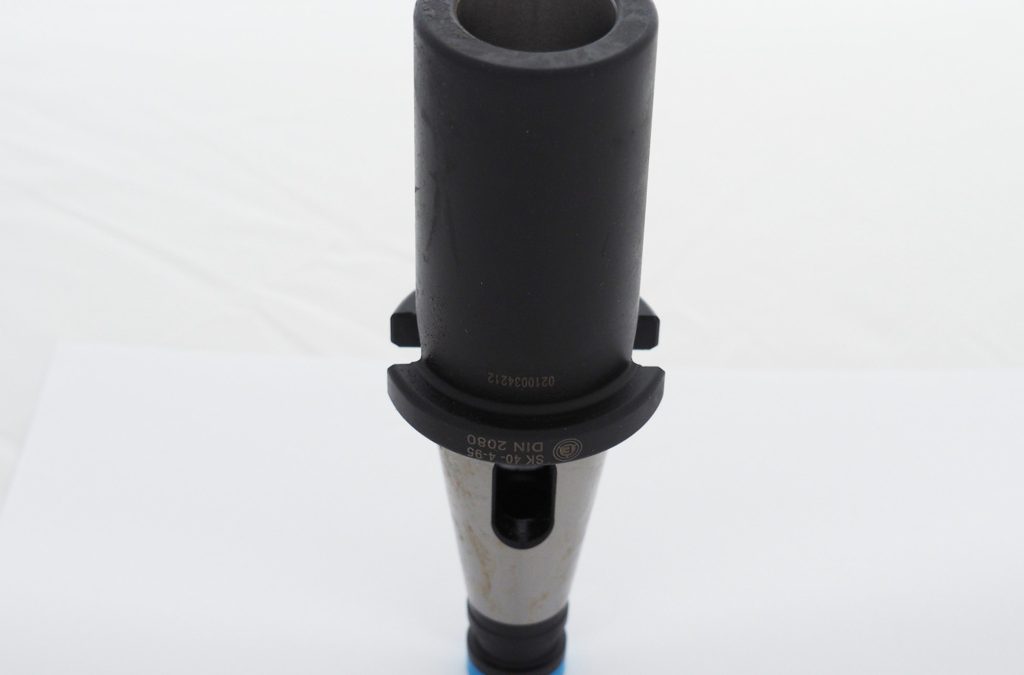 Zwischenhülse MK4 Austreiblappen SK40 DIN 2080